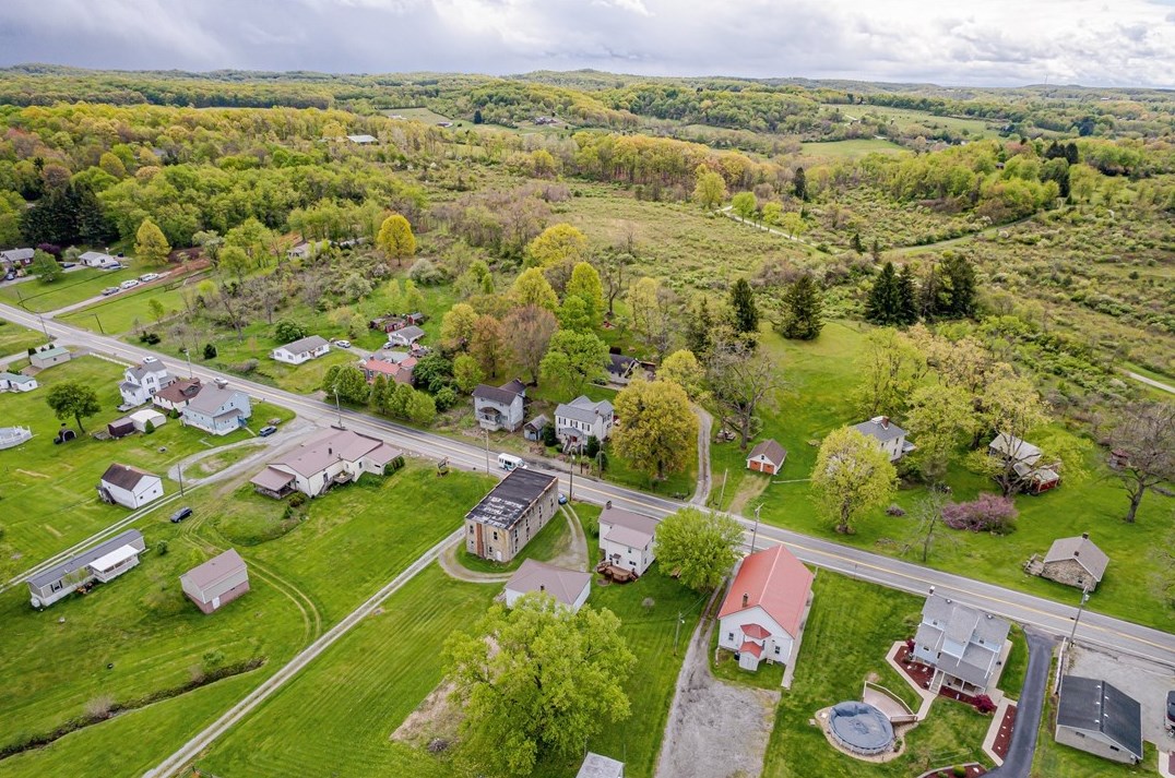 2375 Mt Pleasant Rd, Ruffs Dale, PA 15679