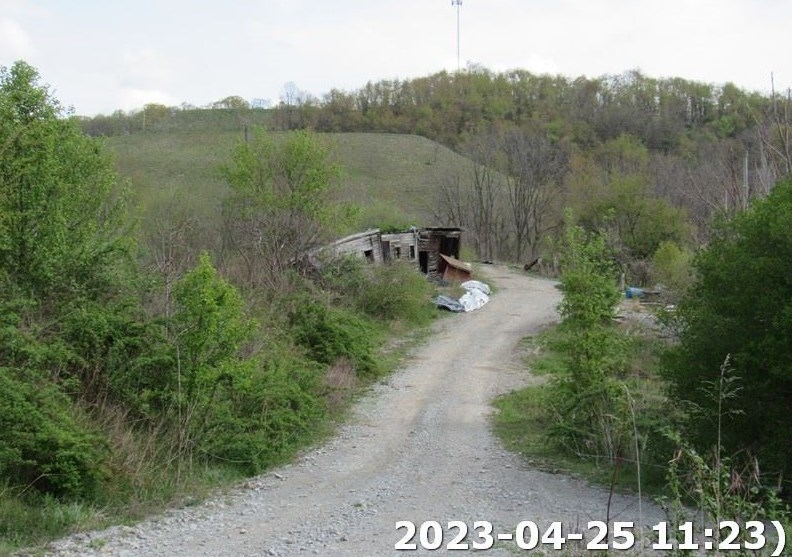 29 Meadow Dr, Bentleyville, PA 15314