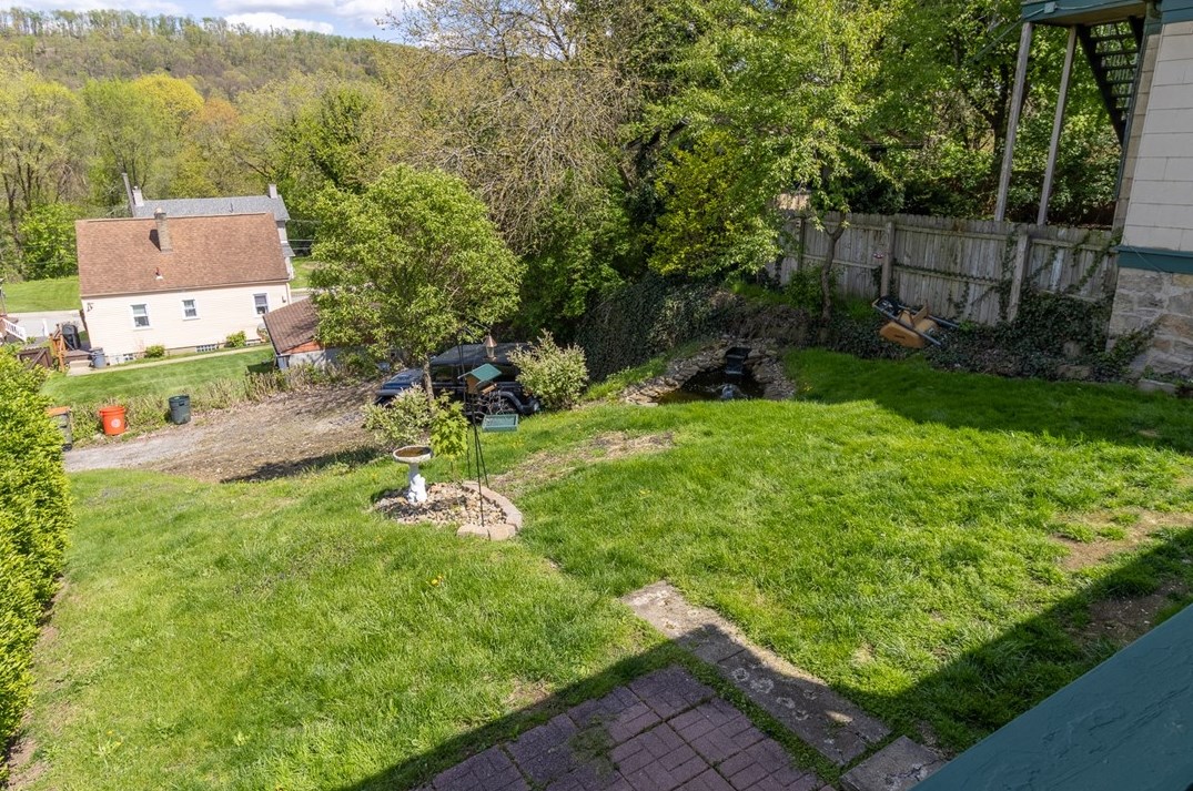 3328 4th Ave, Beaver Falls PA  15010-3504 exterior