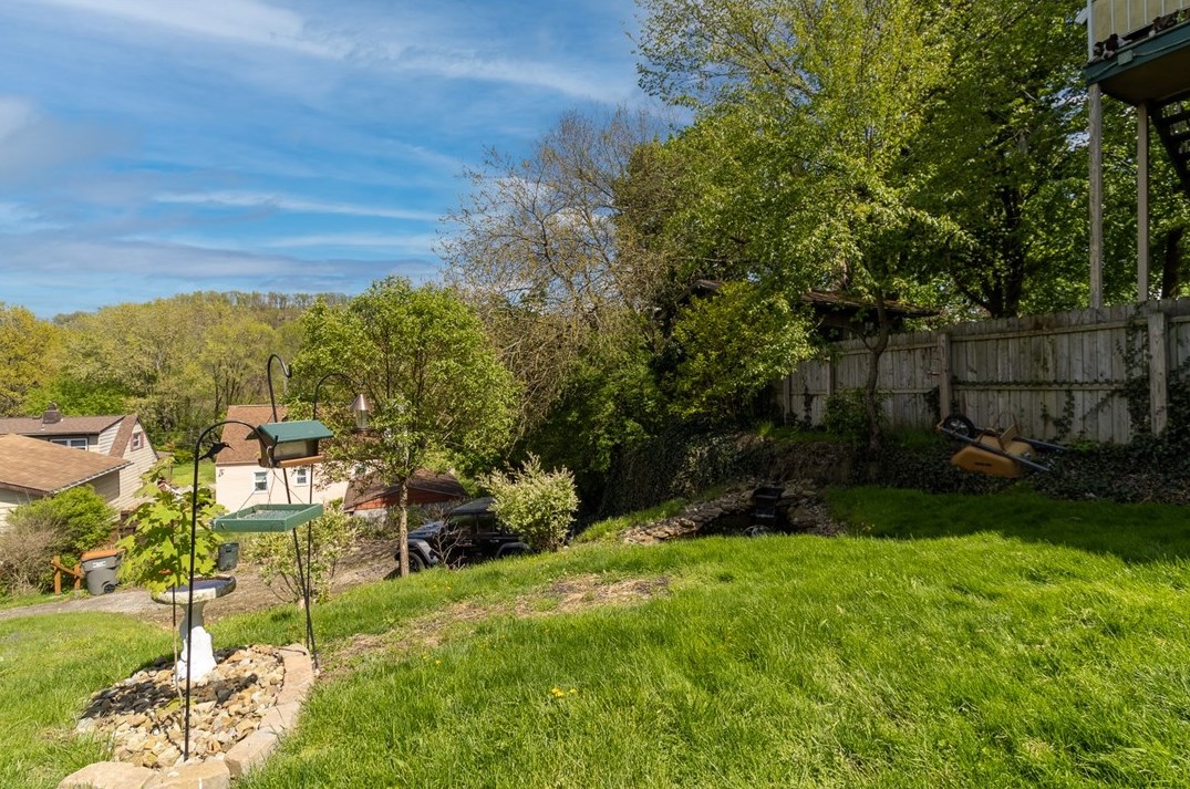 3328 4th Ave, Beaver Falls PA  15010-3504 exterior