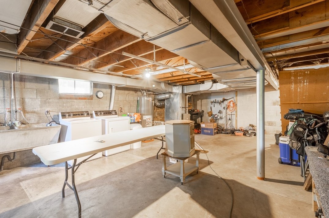 3328 4th Ave, Beaver Falls PA  15010-3504 exterior