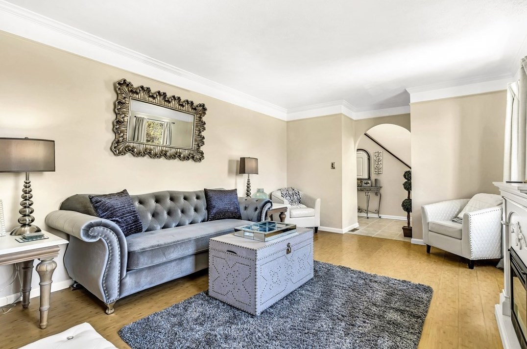 305 Meadow Ct, Monroeville PA  15146-1079 exterior