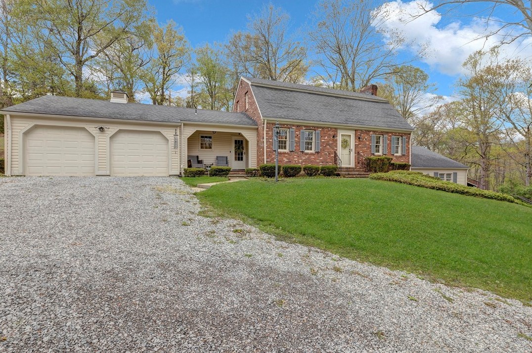173 Stuber Rd, New Brighton, PA 15066