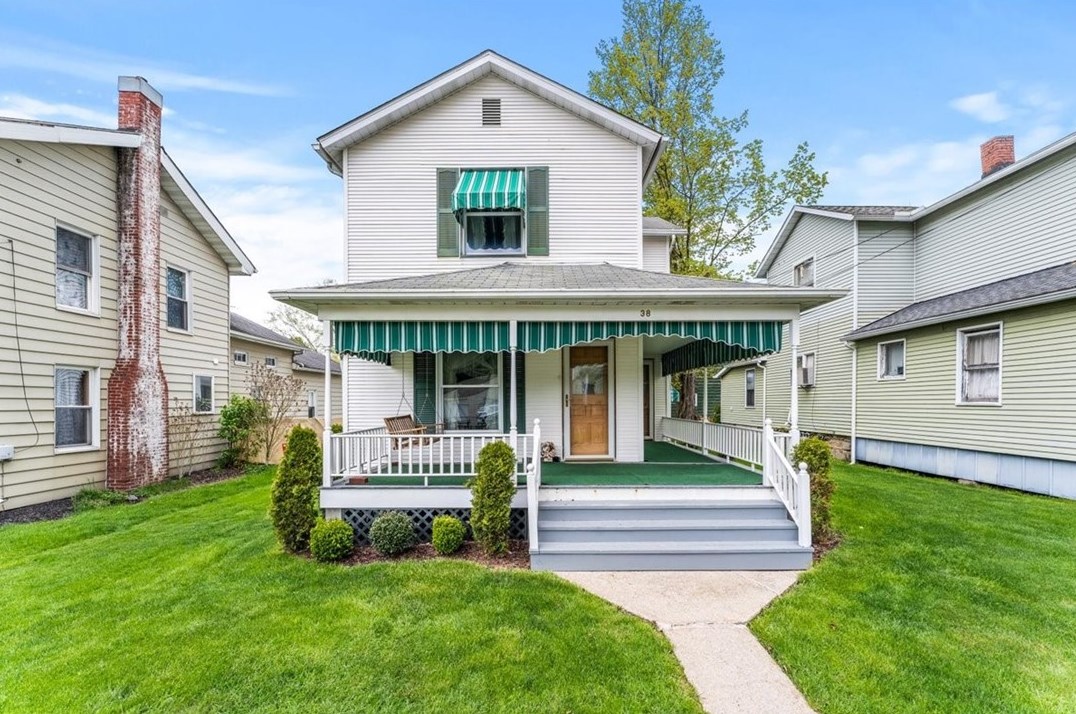 322 South St, Hermitage, PA 16159