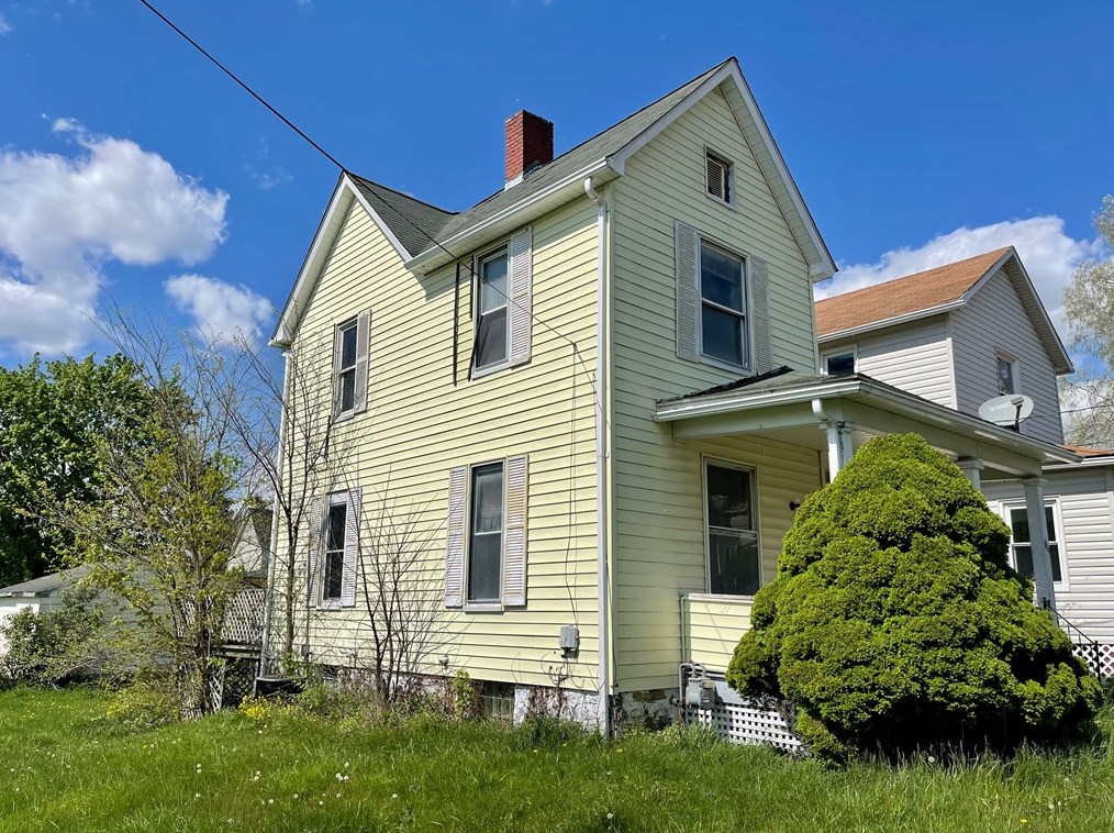 819 Addis St, New Castle, PA 16101