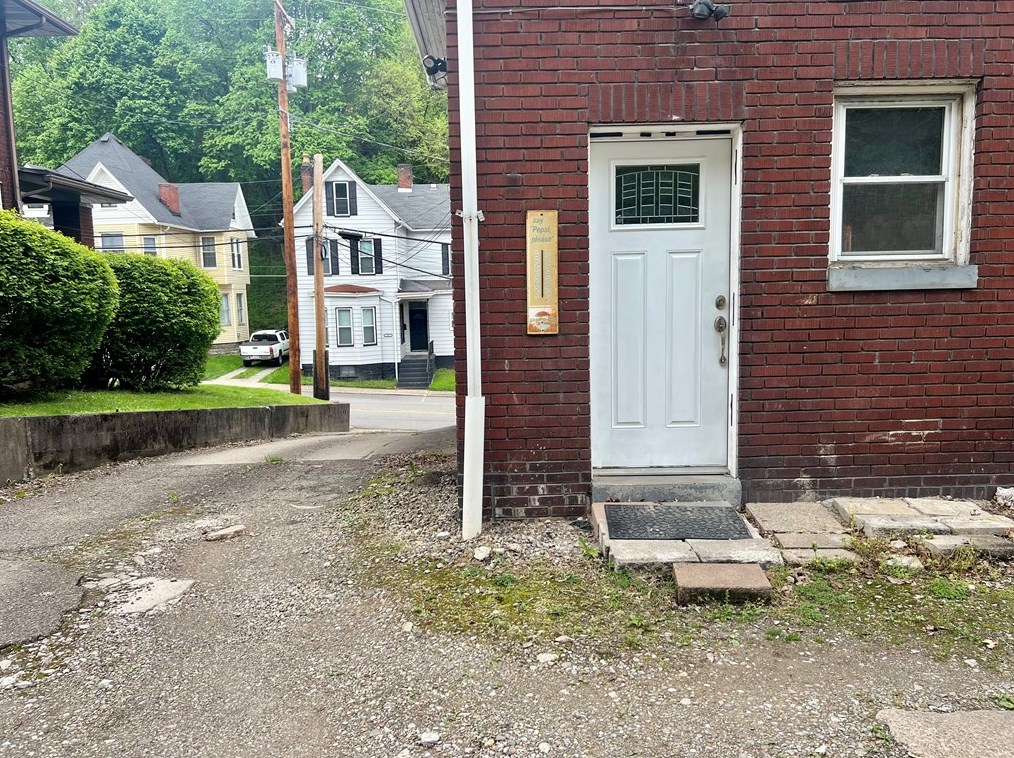 81 Grant Ave #1, Pittsburgh, PA 15223