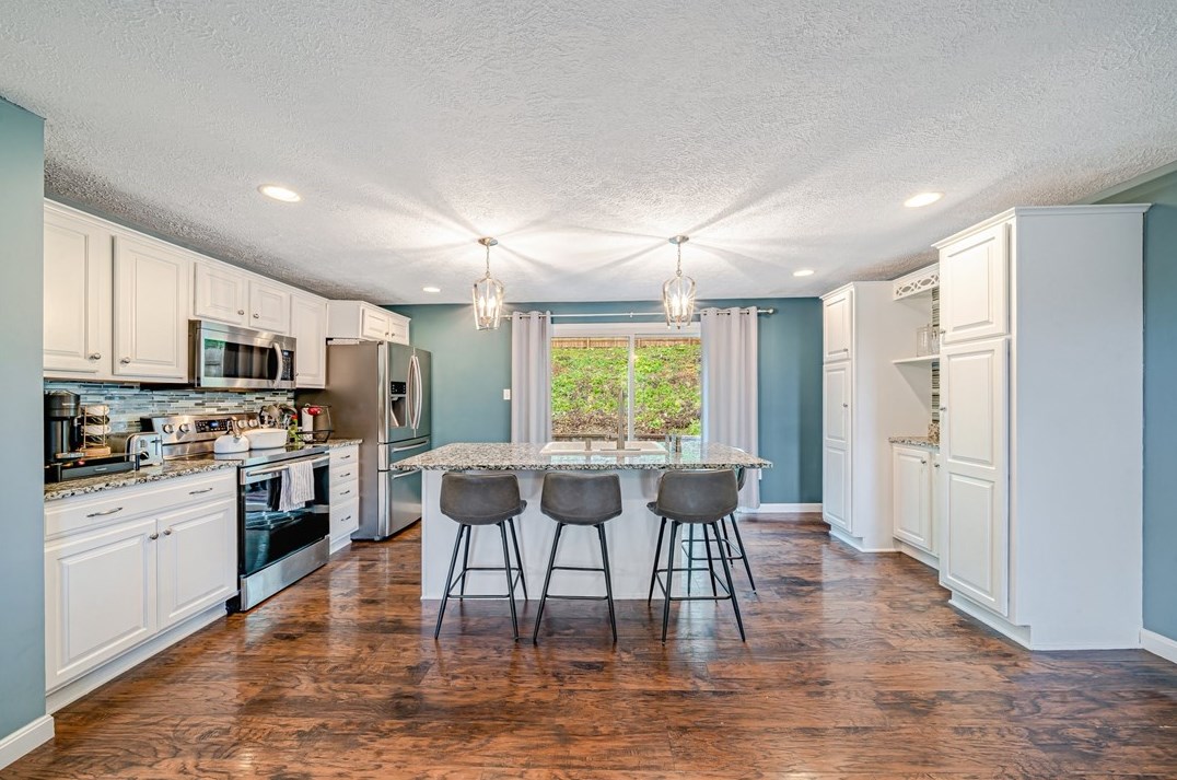 5721 Wilson Dr, Bethel Park, PA 15102-3339