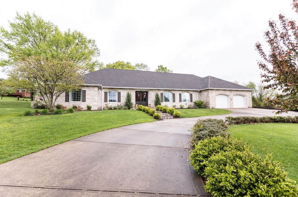 96 Farmview Dr, Oliphant Furnace, PA 15401-5214