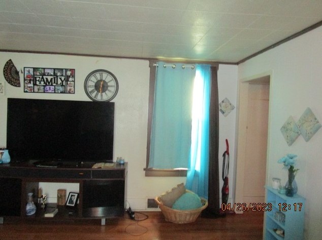 1216 Beaver Rd, Ambridge, PA 15003