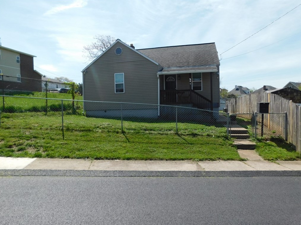 84 Cleveland Ave, Oliphant Furnace, PA 15401-3644