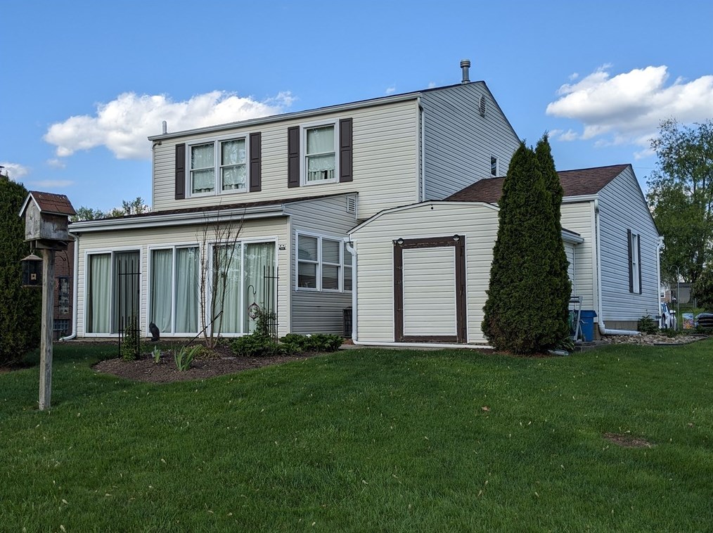 20 Erie Dr, Greensburg, PA 15601