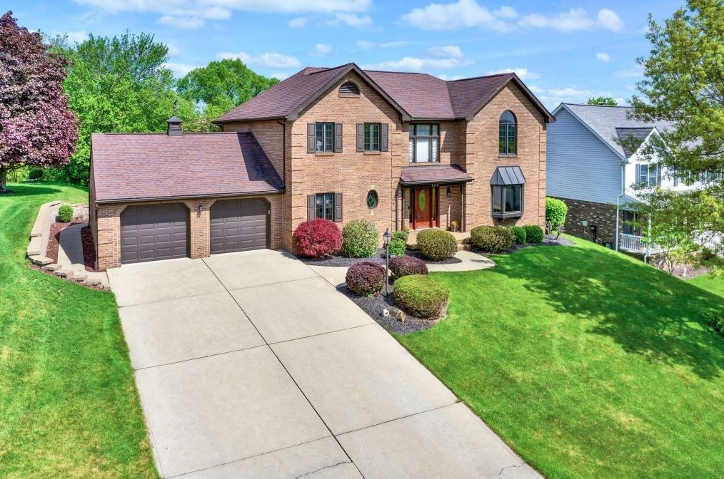 108 Ridge View Dr, New Kensington, PA 15068