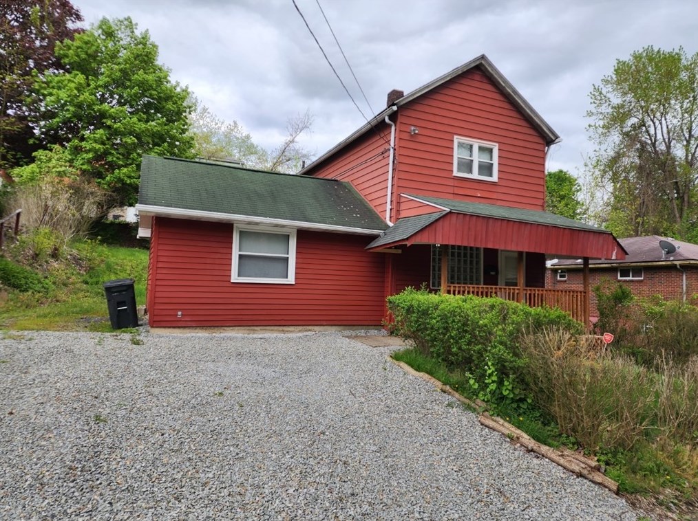2711 Harrison St, McKeesport, PA 15132