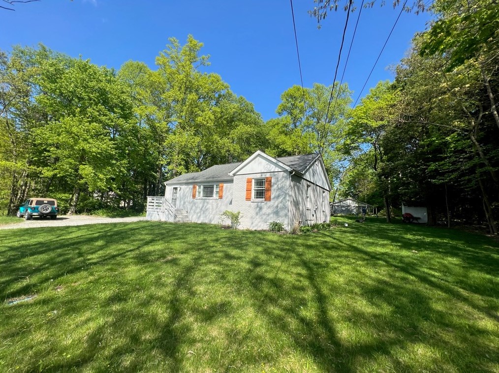 708 Donohoe Rd, Latrobe, PA 15650