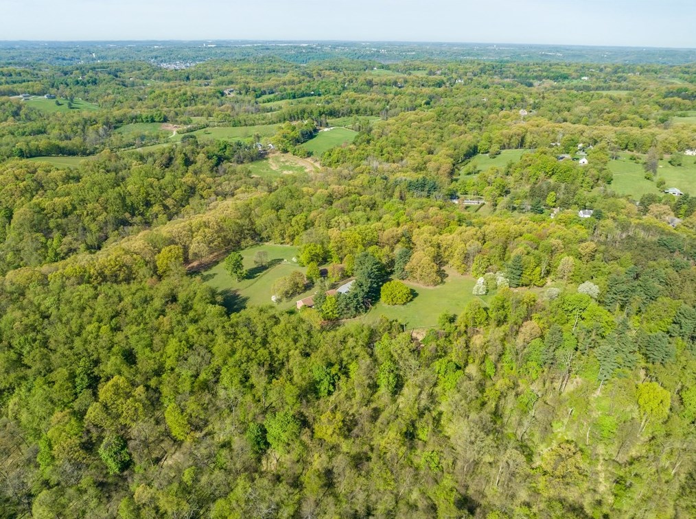45 Stonedale Rd, Sewickley, PA 15143