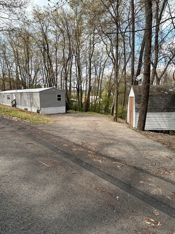 507 Reed Ln, Butler, PA 16001-8183