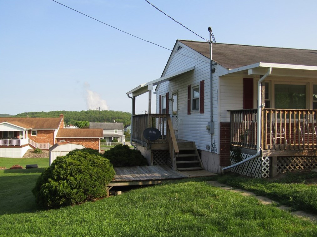 328 Provins Ave, Grays Landing, PA 15461