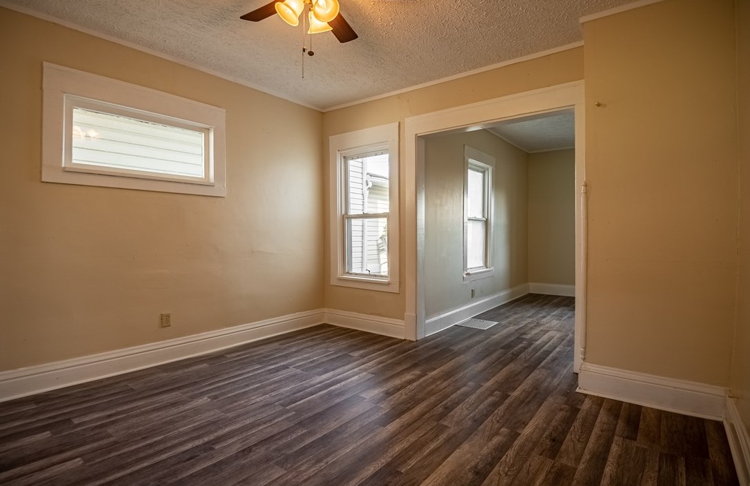 1231 Negley St, Hermitage PA  16121-1728 exterior