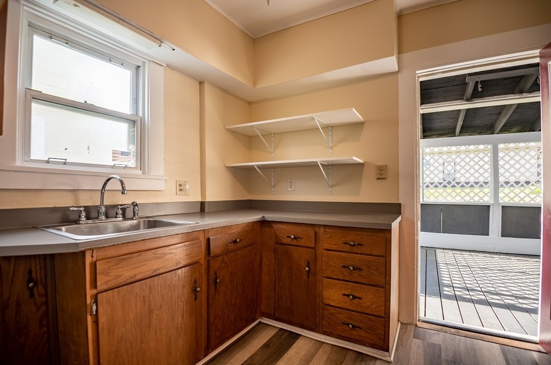 1231 Negley St, Hermitage PA  16121-1728 exterior