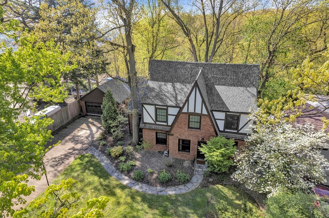 305 7th St, Beaver Falls, PA 15010