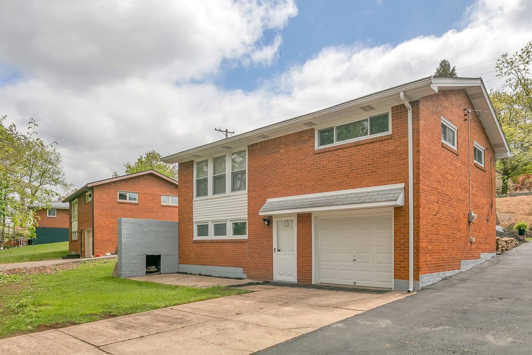 252 Azalea Dr, Monroeville, PA 15146