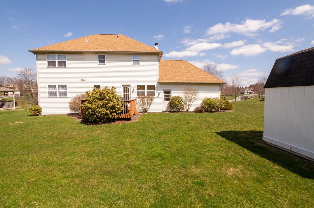 114 Willow Run Dr, Butler, PA 16001