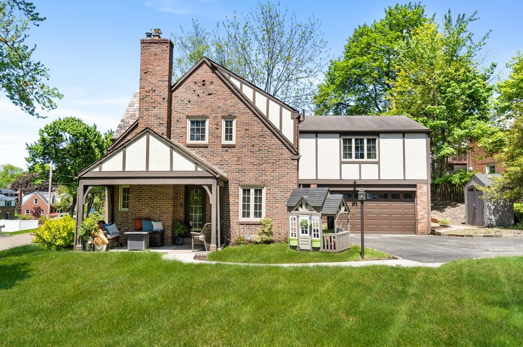 1806 Vollmer Dr, Glenshaw, PA 15116
