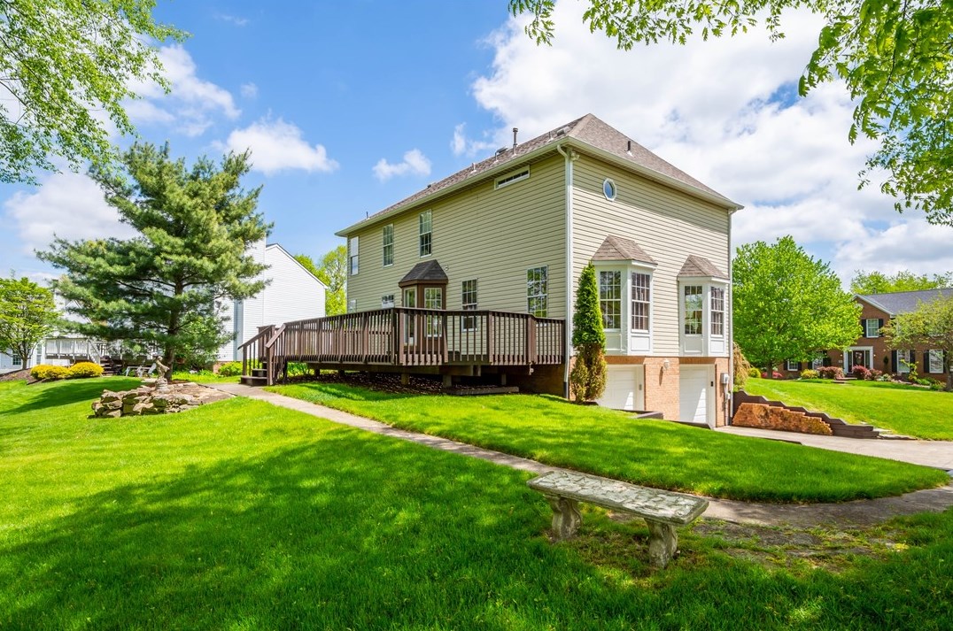 105 Shadycrest Ct, Venetia, PA 15367-1397