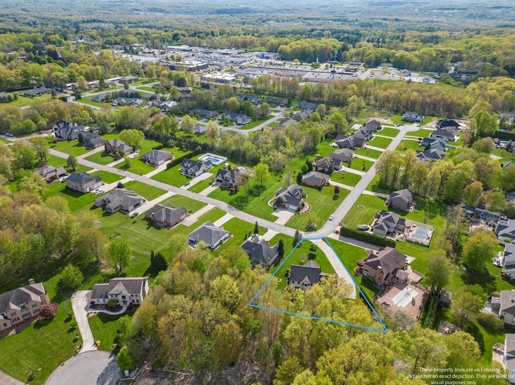 3322 S Parkside Dr, New Castle, PA 16105