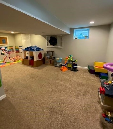 203 Crescent Dr, Greensburg PA  15601-4507 exterior