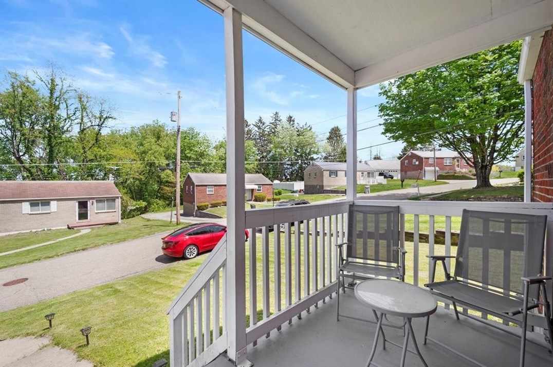 107 Crest Ln, Glenshaw, PA 15116