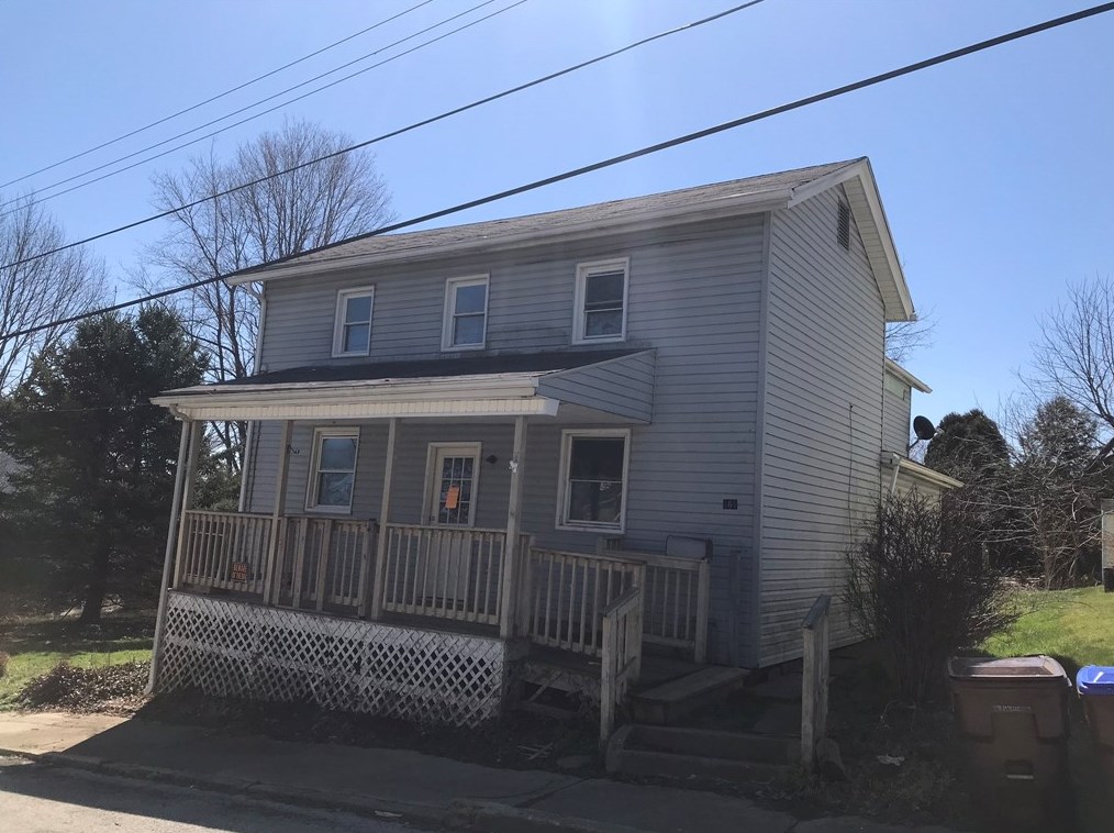 465 Grant St, Hermitage, PA 16146