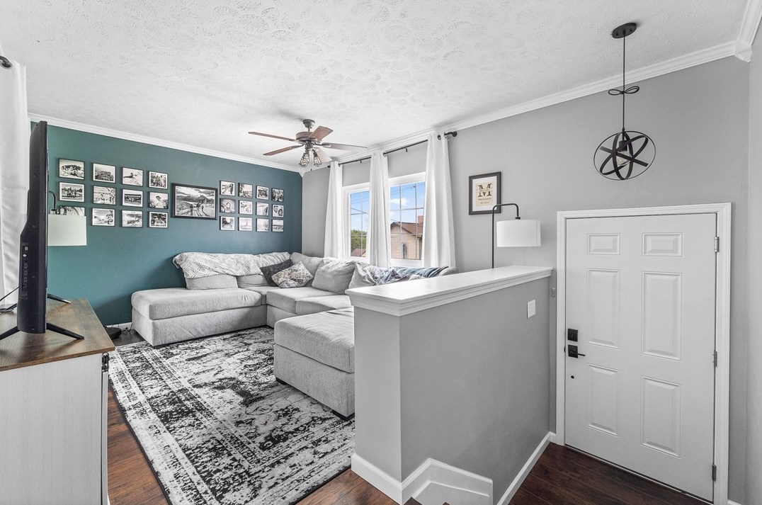 604 Lincoln St East, Rochester, PA 15074