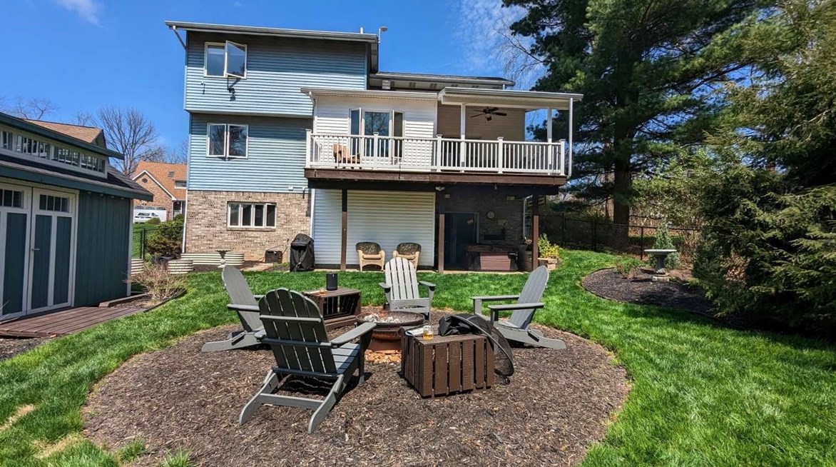 3130 School Pl, Finleyville, PA 15332