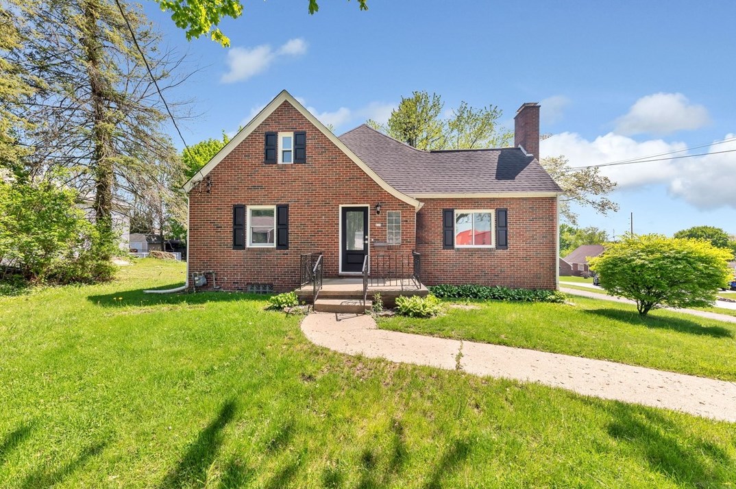 219 W Meyer Ave, New Castle, PA 16105