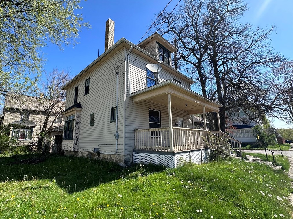 703 Prindle St, Hermitage, PA 16146