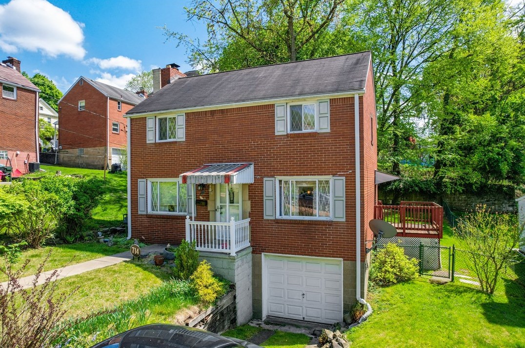 714 Delaware Ave, Oakmont, PA 15139