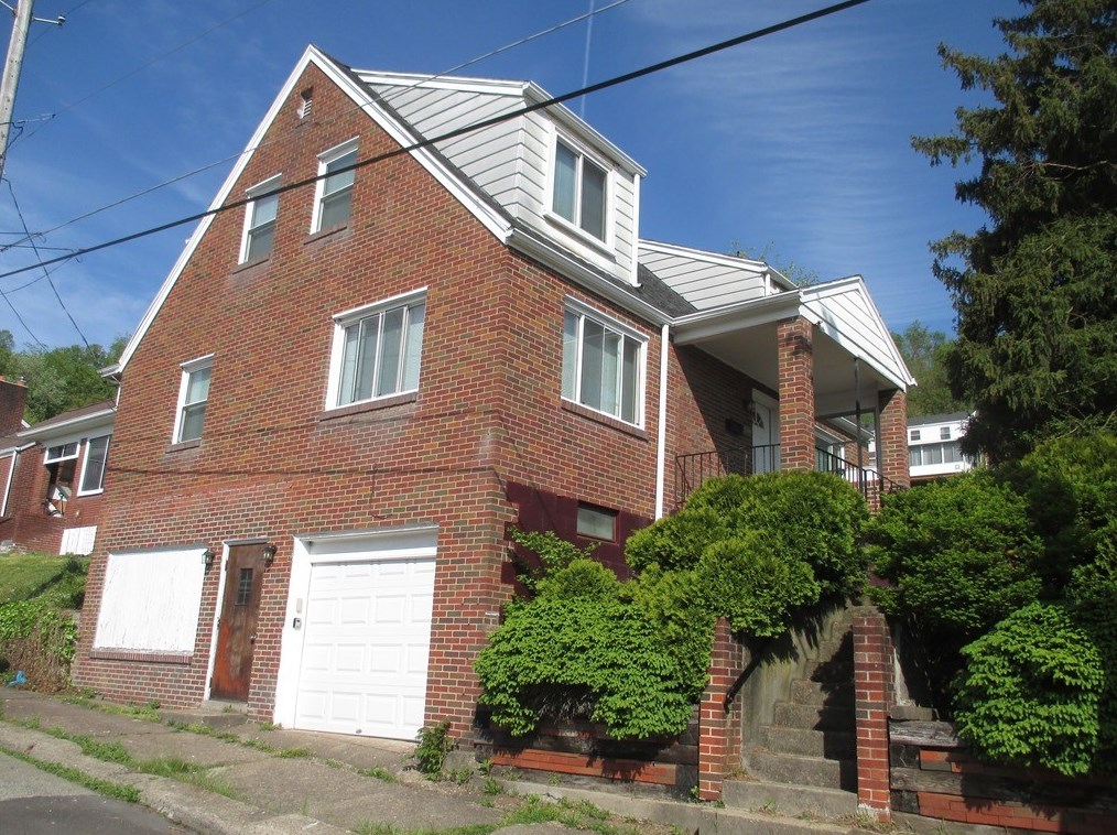 500 W 9th Ave, Tarentum, PA 15084