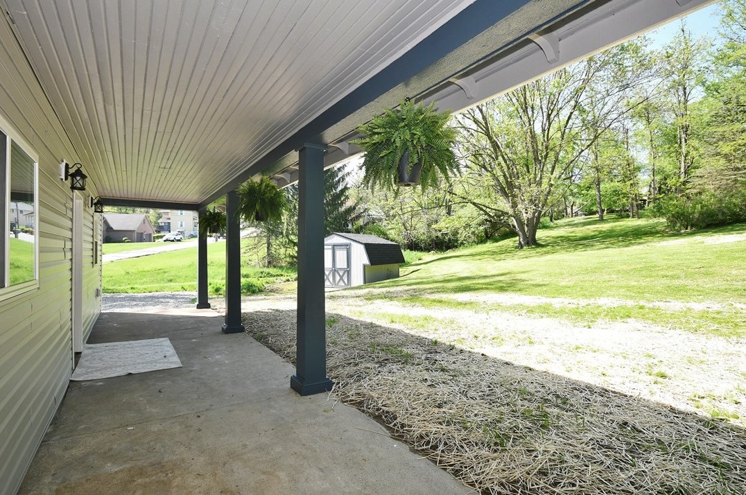 195 Vance Station Rd, Washington PA  15301-3151 exterior
