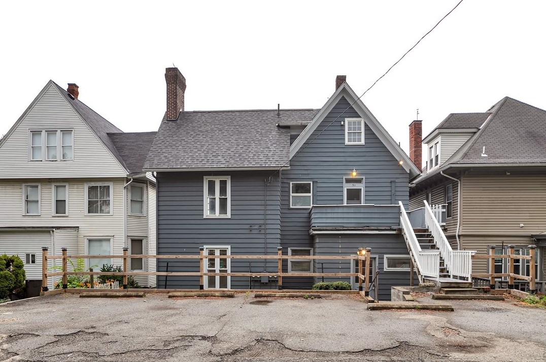 513 Main St, Greensburg PA  15601-1815 exterior