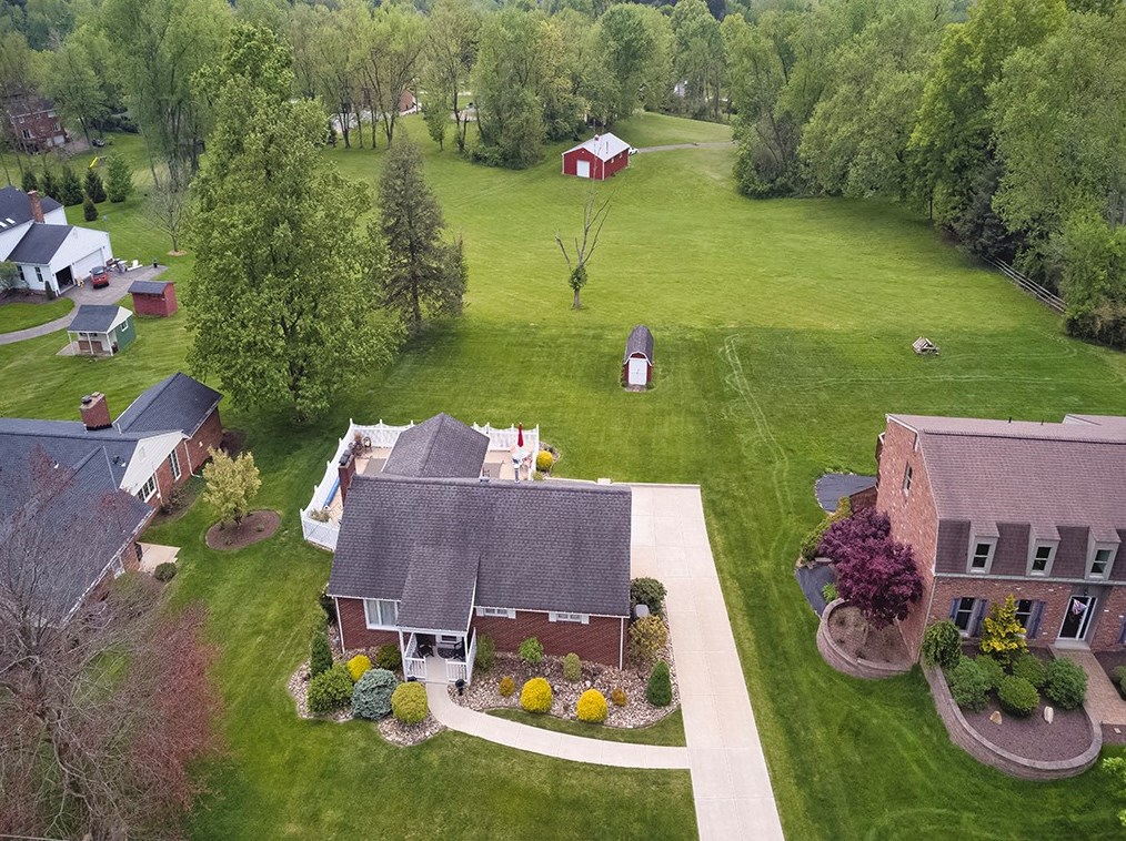 121 Alexander Dr, Canonsburg, PA 15317