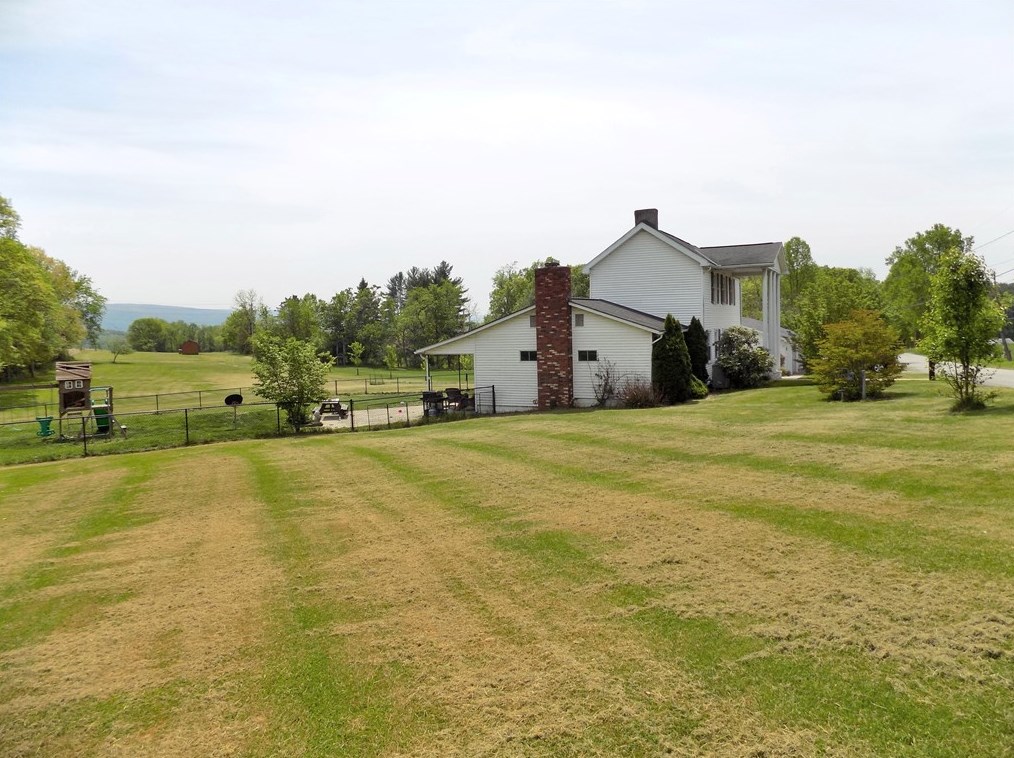 576 Rankin Airshaft Rd, Oliphant Furnace, PA 15401-2132
