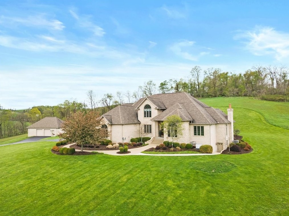 21 Kings Rd, Washington, PA 15301-8669