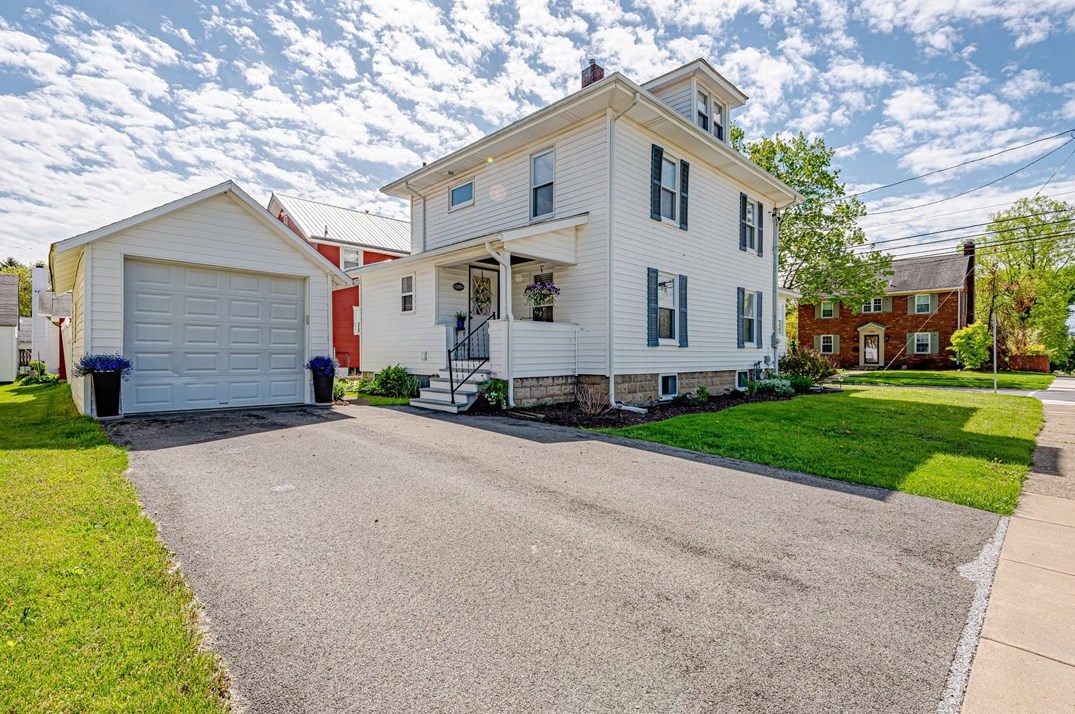 1395 Church St, Indiana PA  15701-2544 exterior