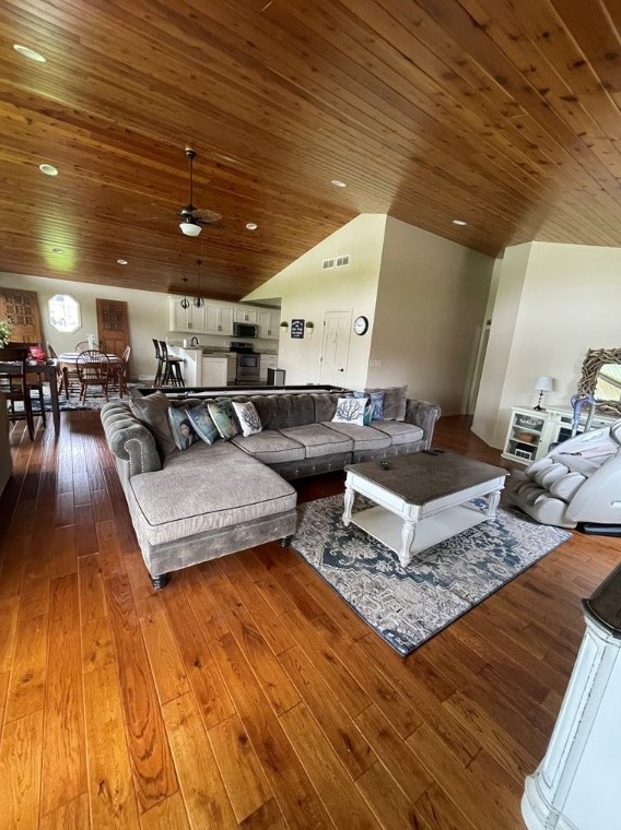 692 Latonka Dr, Mercer PA  16137-9735 exterior