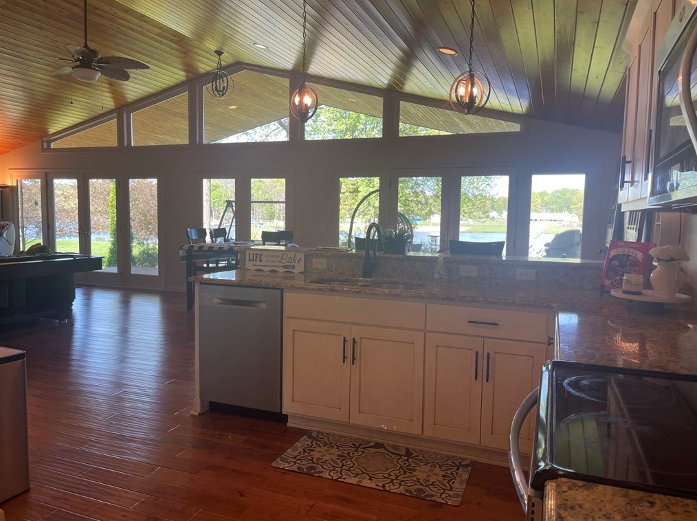692 Latonka Dr, Mercer PA  16137-9735 exterior