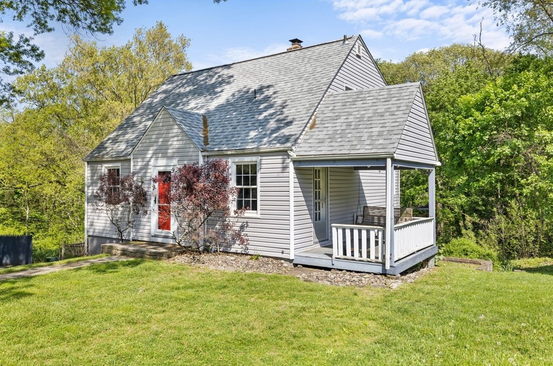 245 Maryland Dr, Glenshaw, PA 15116