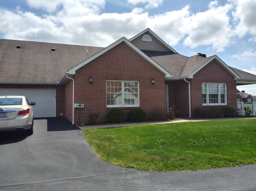 223 Wood Hawk Ln, Butler, PA 16001