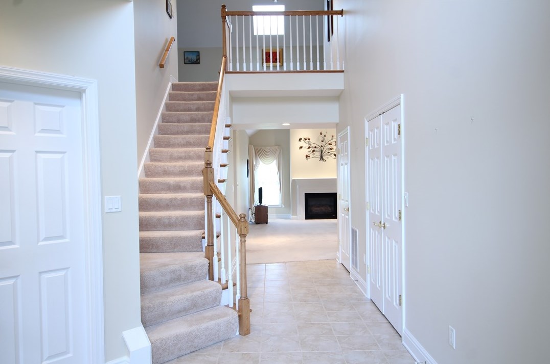 1076 Saddleclub Dr North, Canonsburg, PA 15317