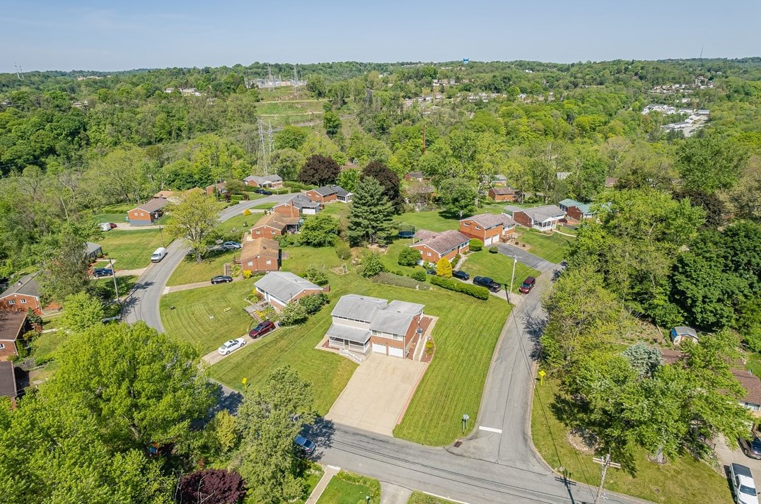 726 Cottonwood Dr, Monroeville, PA 15146-1142